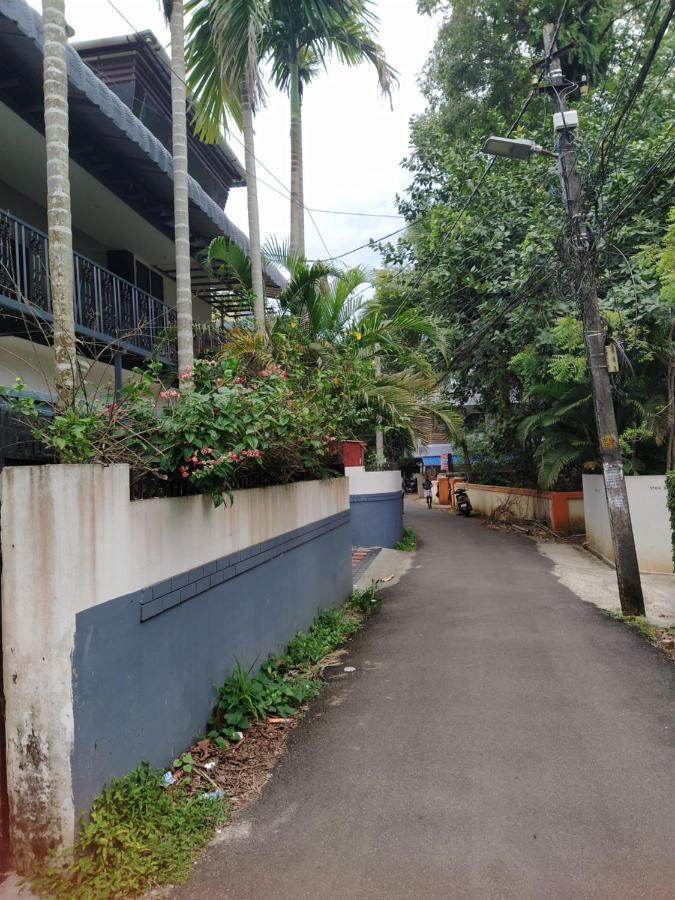 Paradise Inn Guest House Alappuzha Exterior photo